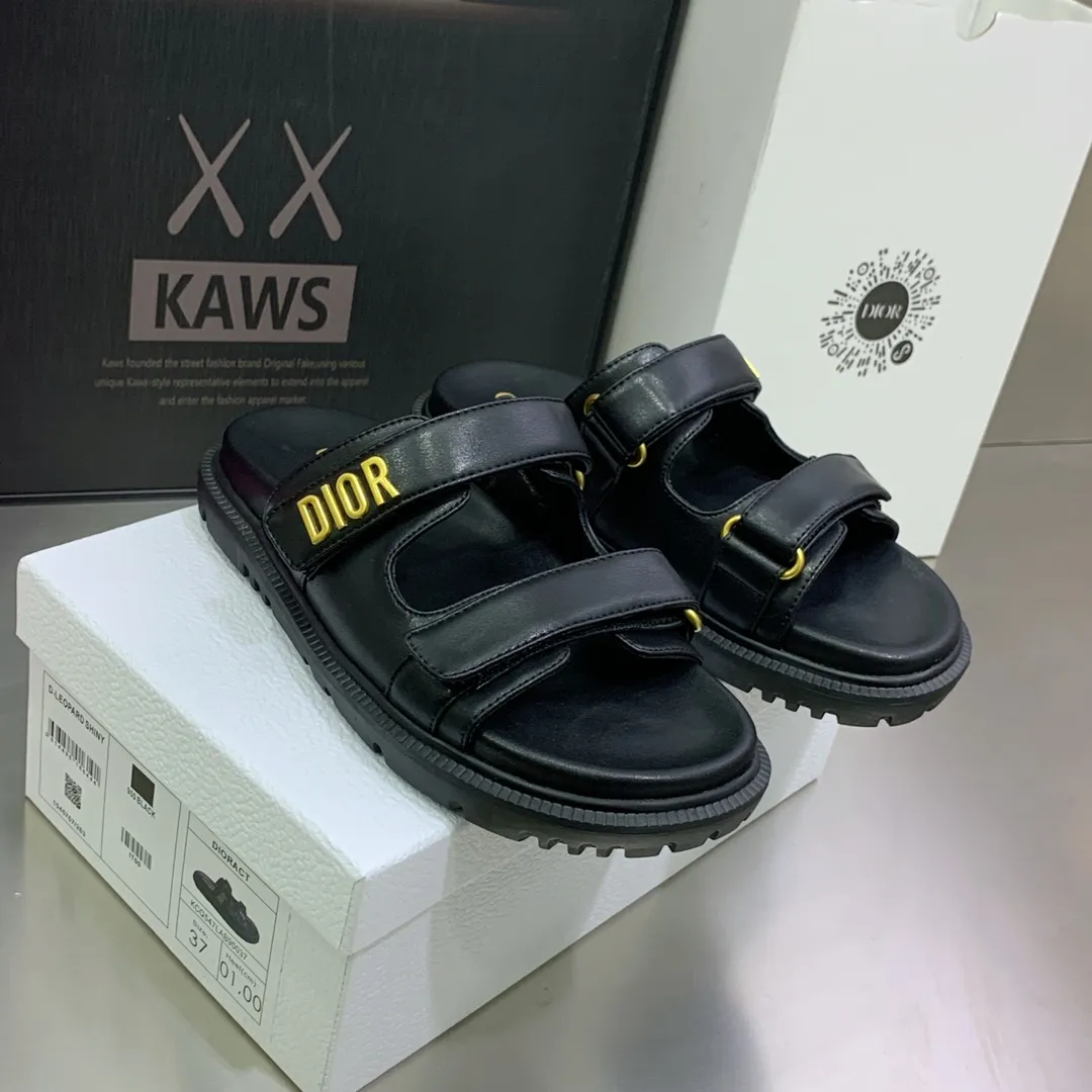👟👟Ex-factory price 440👟👟 Women's Shoes Women's Clothing Women's Shoes Women's Clothing Women's Shoes Women's Clothing Dior Dior 2022 Spring and Summer New Act Mozhu thick-soled casual women's shoes CD letter logo hardware buckle open-toe slippers Star's same style flat-bottomed round-toe retro beach shoes Top version on the market Material: imported calfskin upper/imported metal cowhide + cowhide feet + water-dyed sheepskin lining + original molded T👟👟Factory price U outsole Size: 34-41 (34.40.41 customization is not returnable)